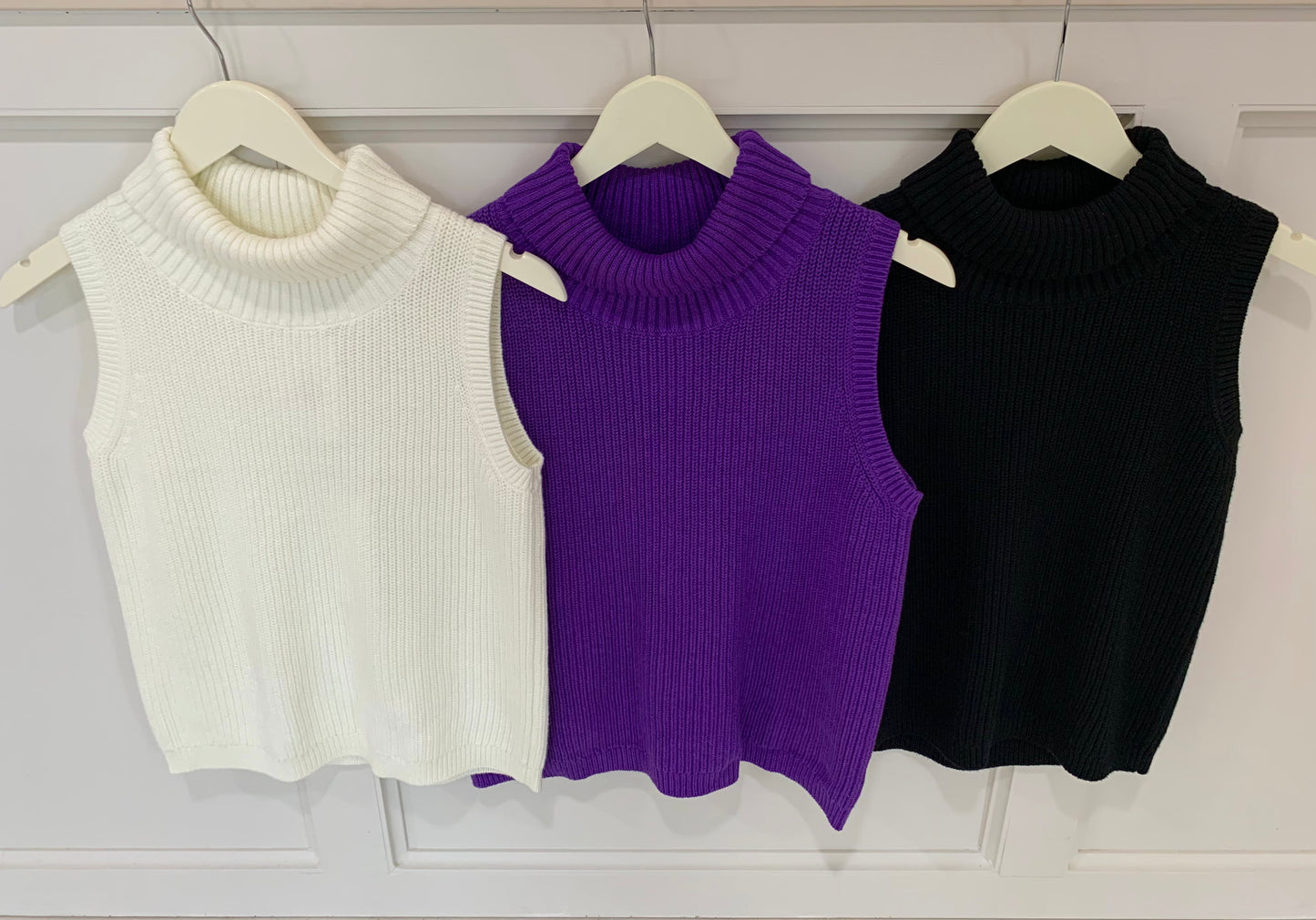 Shaker Sleeveless turtleneck Sweater