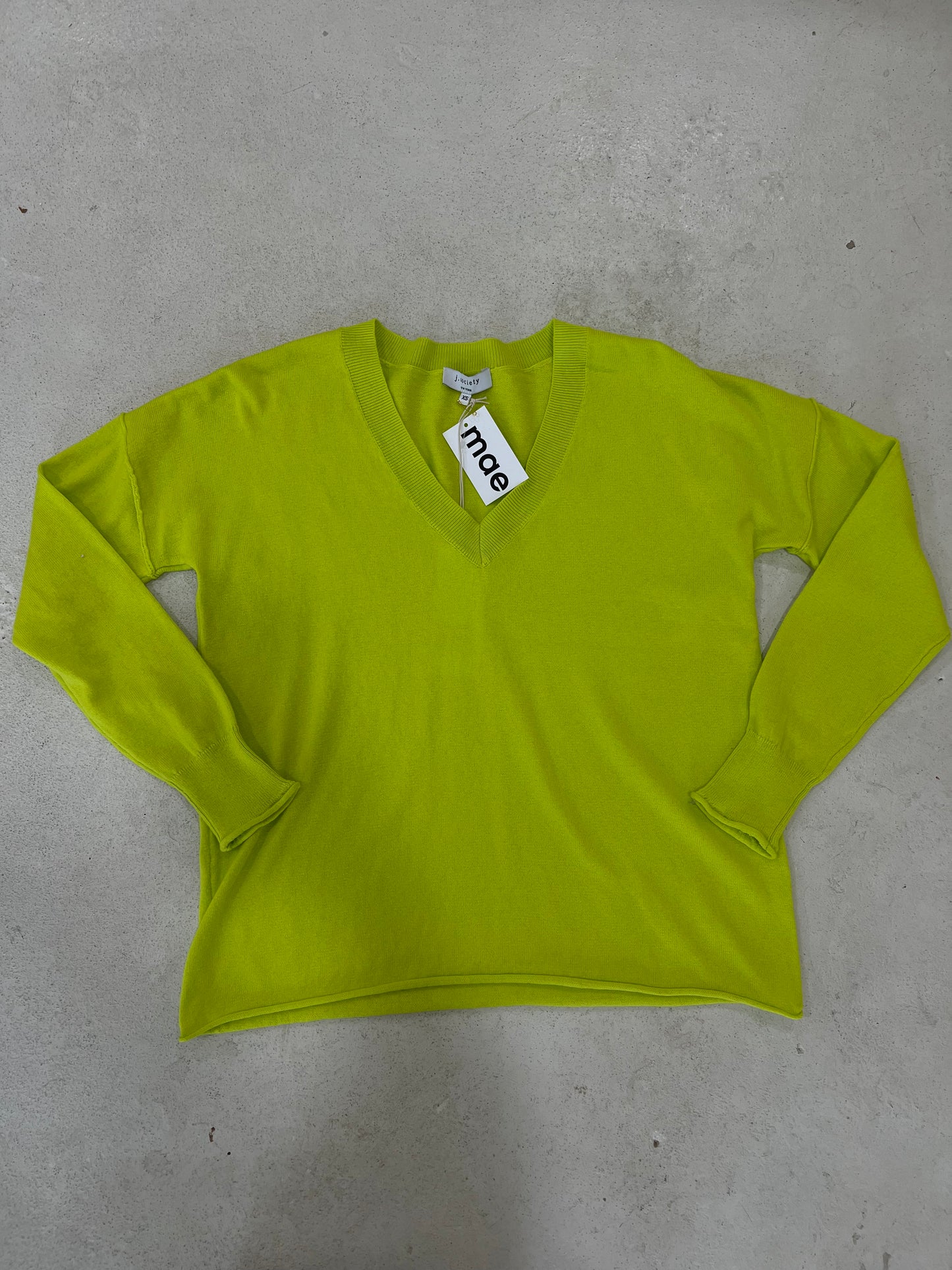 VNECK TOP