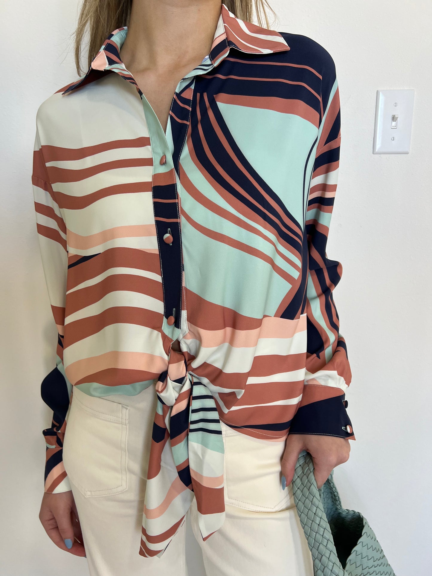 Wavy Geo Top