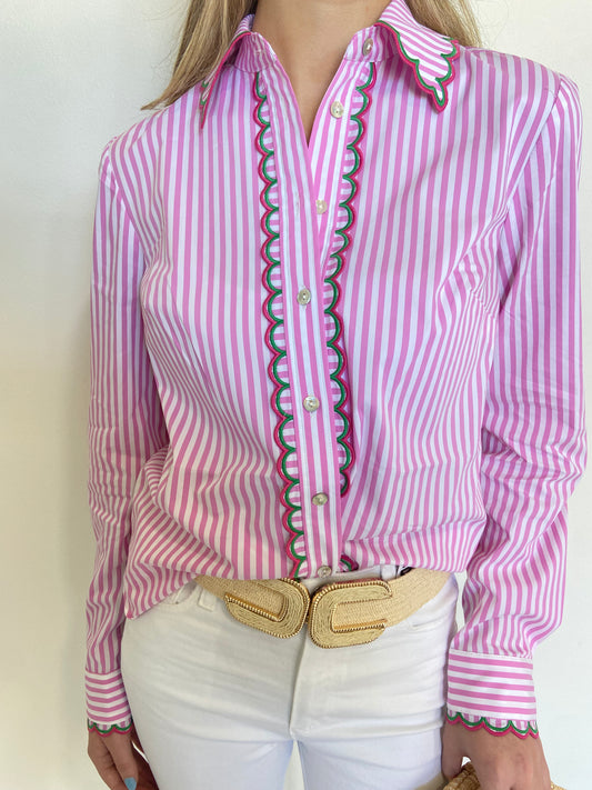Scallop bttn top